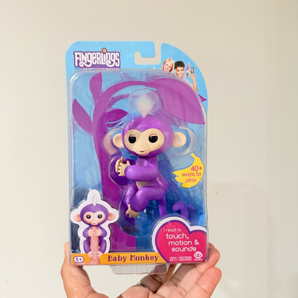Fingerlings Interactive Mia Purple Baby Monkey by WowWee